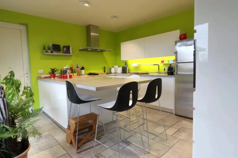 Keuken in hoogglans acryl wit | Interieur op maat Zulte